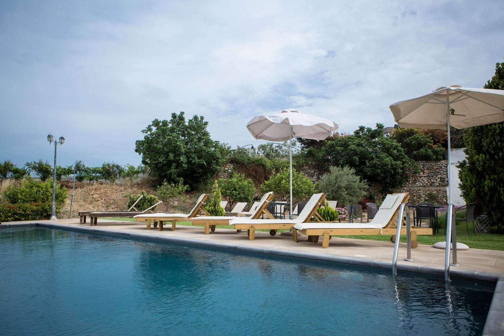 Agarathos Traditional Rooms - Pool - Kaliviani -On The Road To Balos Eksteriør billede