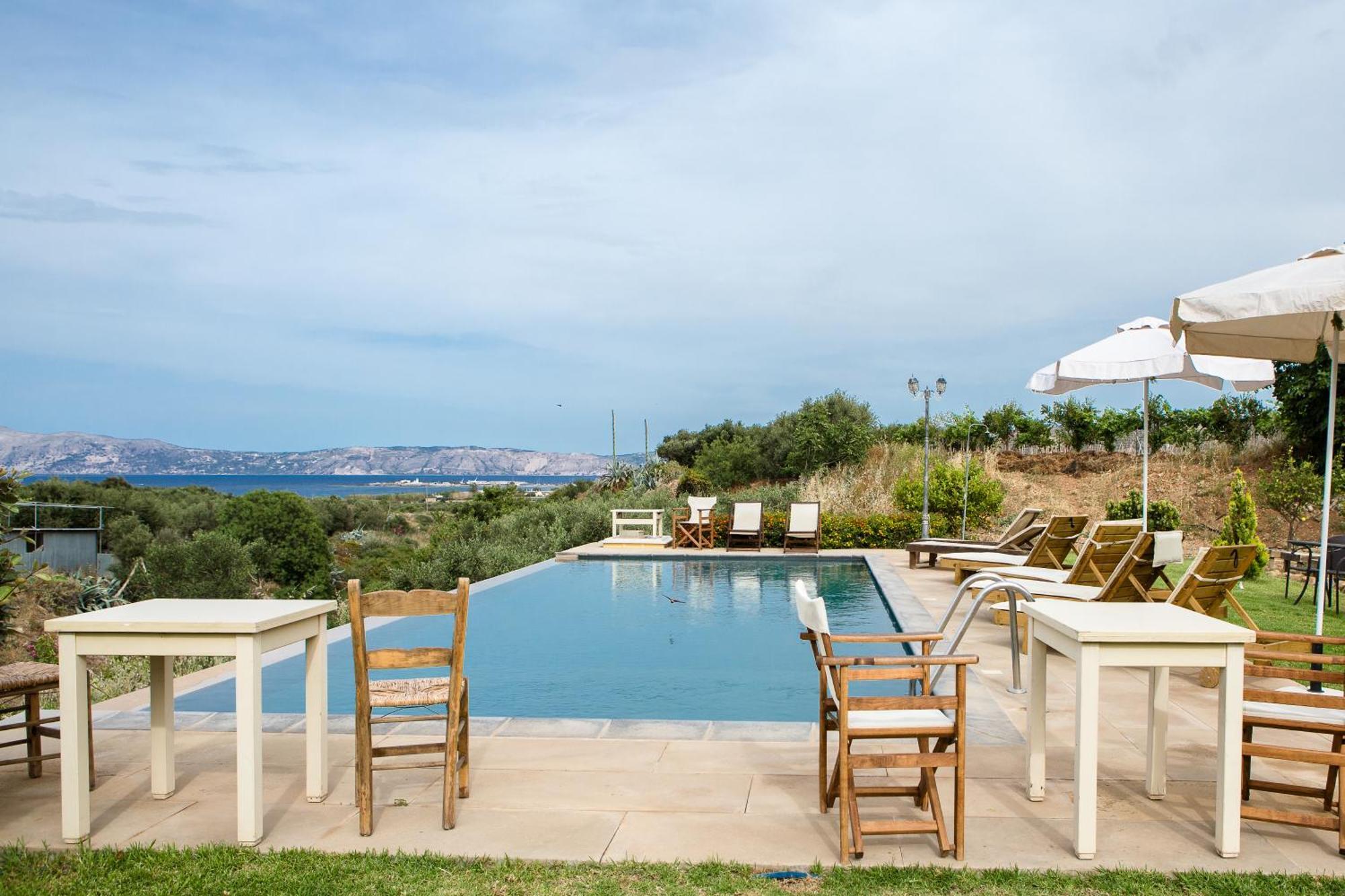 Agarathos Traditional Rooms - Pool - Kaliviani -On The Road To Balos Eksteriør billede