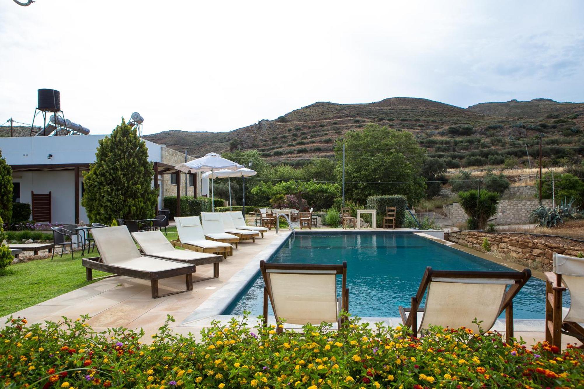 Agarathos Traditional Rooms - Pool - Kaliviani -On The Road To Balos Eksteriør billede