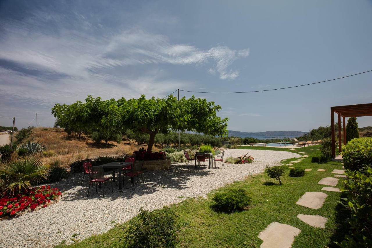 Agarathos Traditional Rooms - Pool - Kaliviani -On The Road To Balos Eksteriør billede